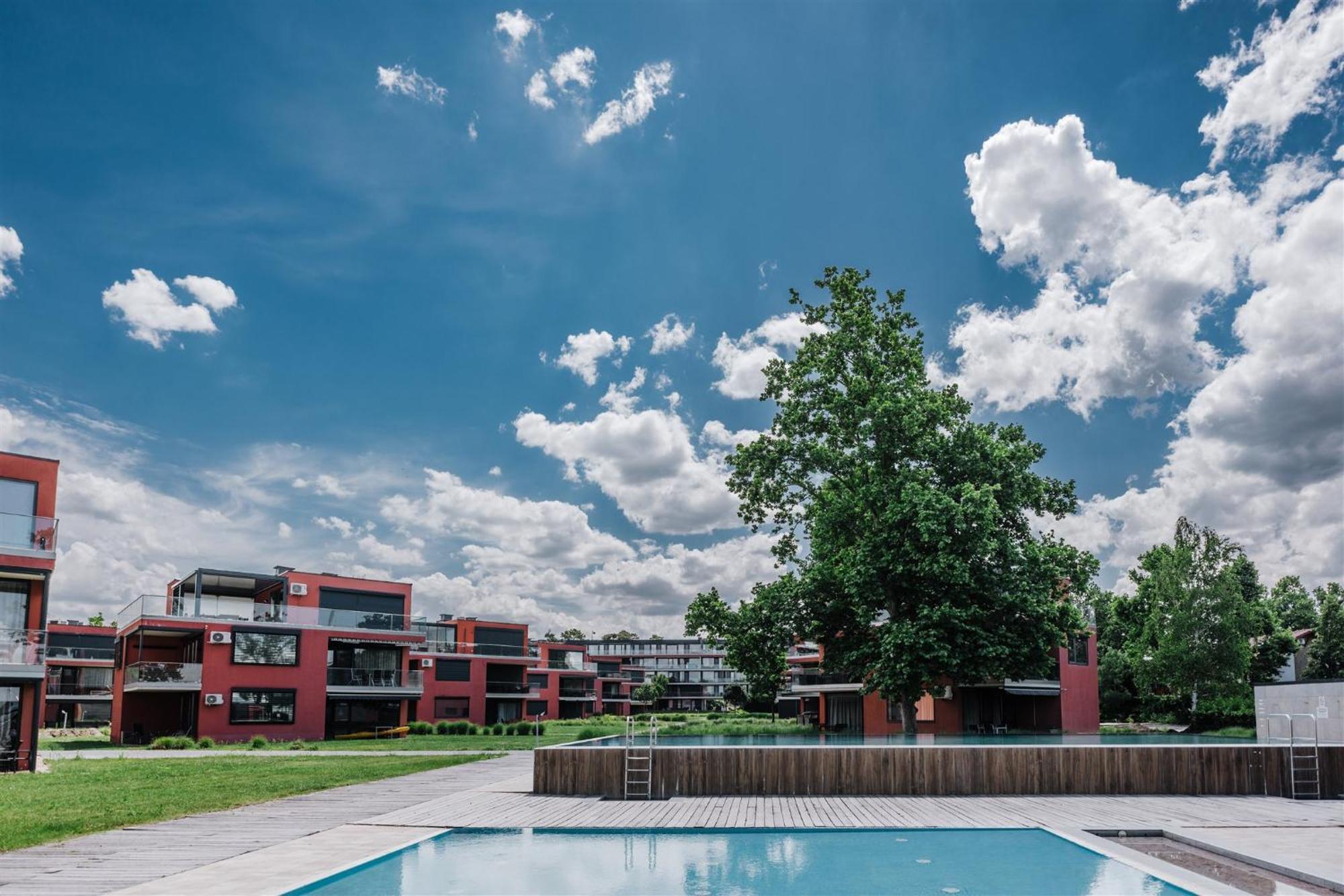 Butique Apartman Grand Balatonlelle Exterior foto